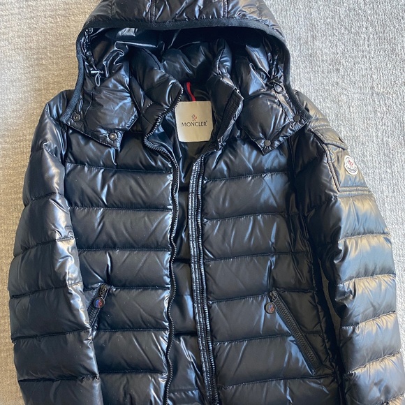 Moncler Bady Slim Short Down Jacket - Picture 4 of 9